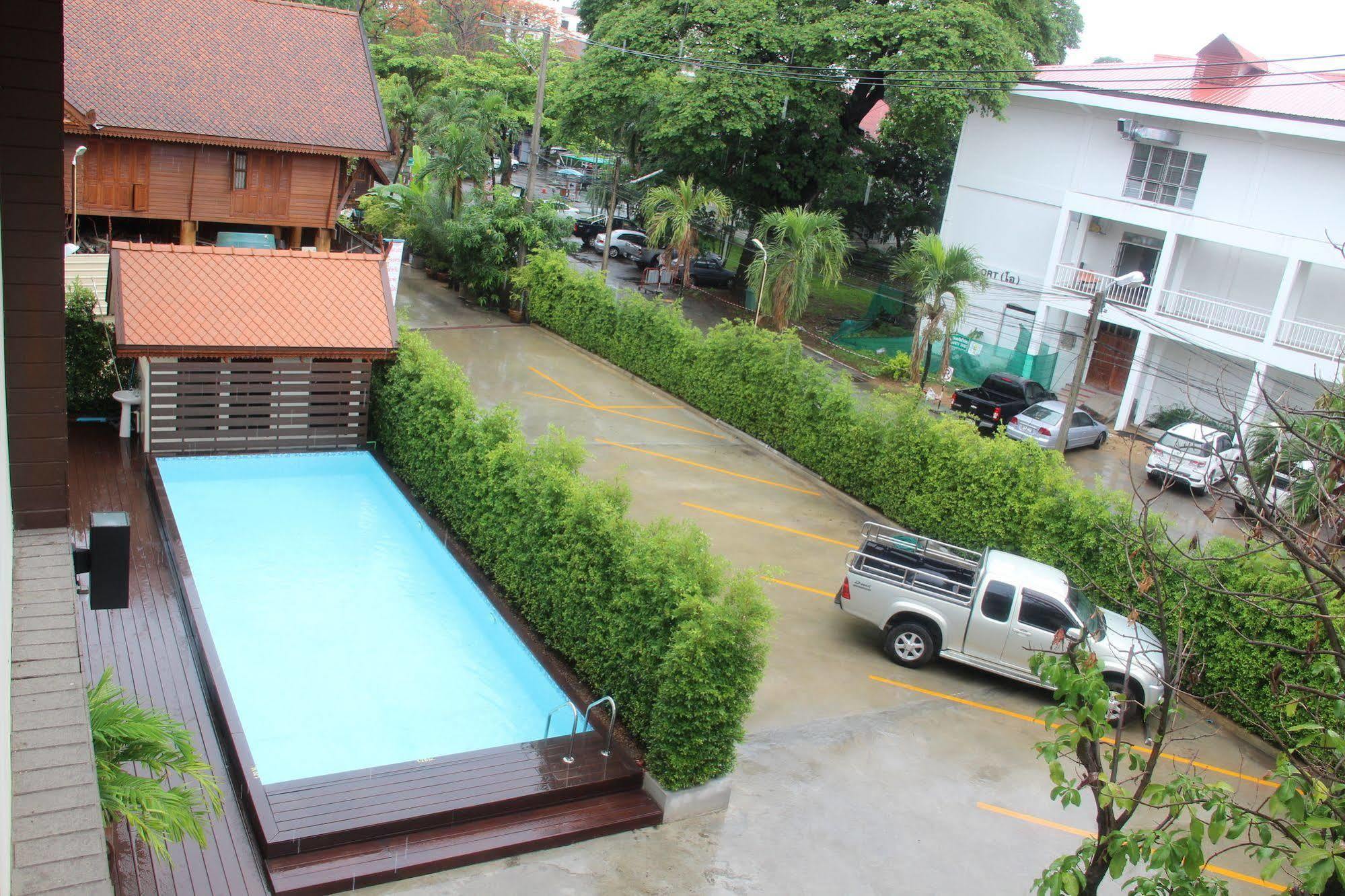 Monmuang Hotel Chiang Mai Exterior photo