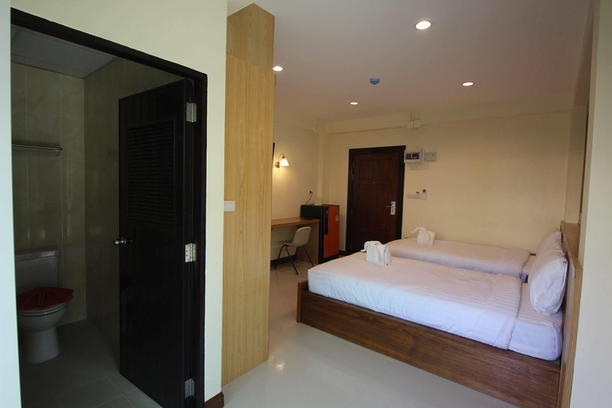 Monmuang Hotel Chiang Mai Exterior photo