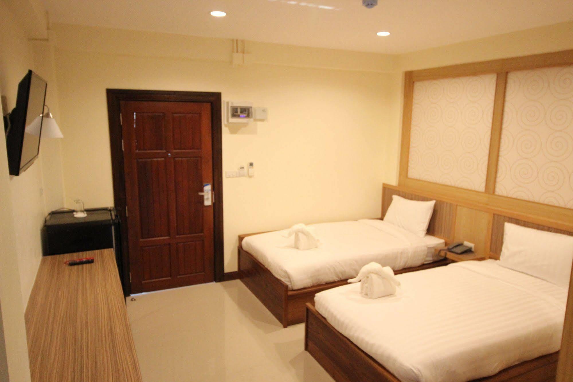 Monmuang Hotel Chiang Mai Exterior photo