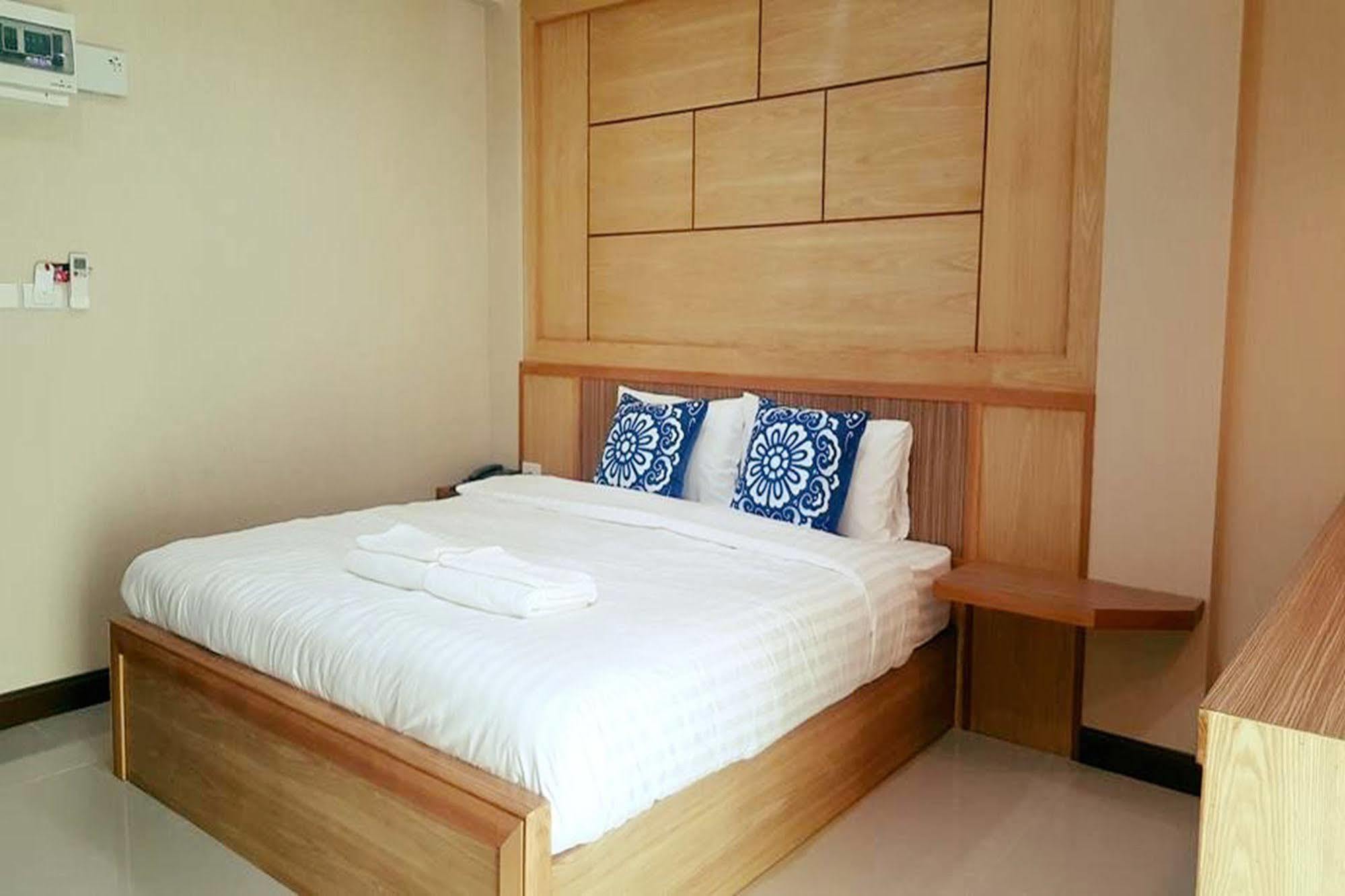 Monmuang Hotel Chiang Mai Exterior photo